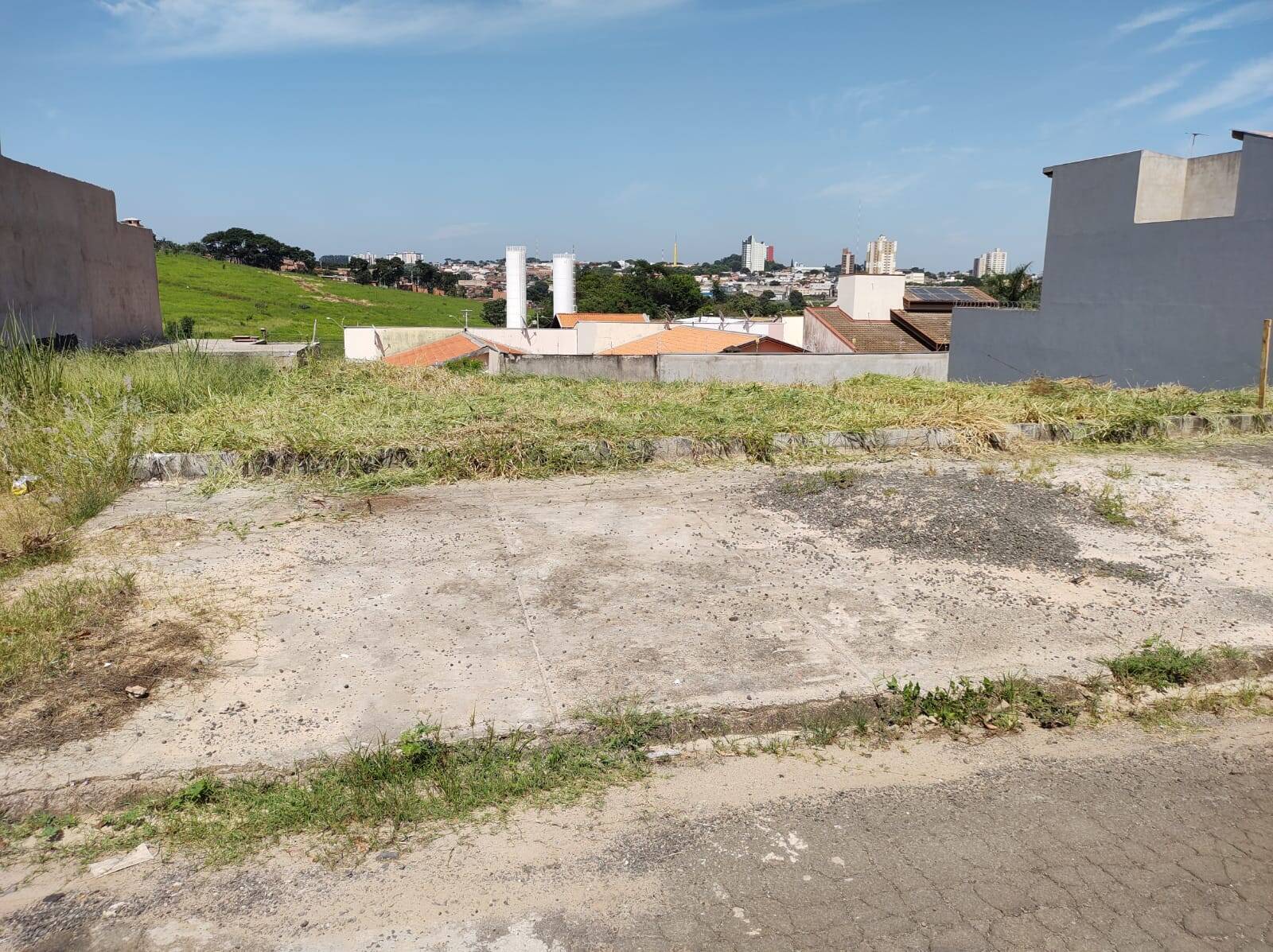 #2310 - Terreno para Venda em Sumaré - SP