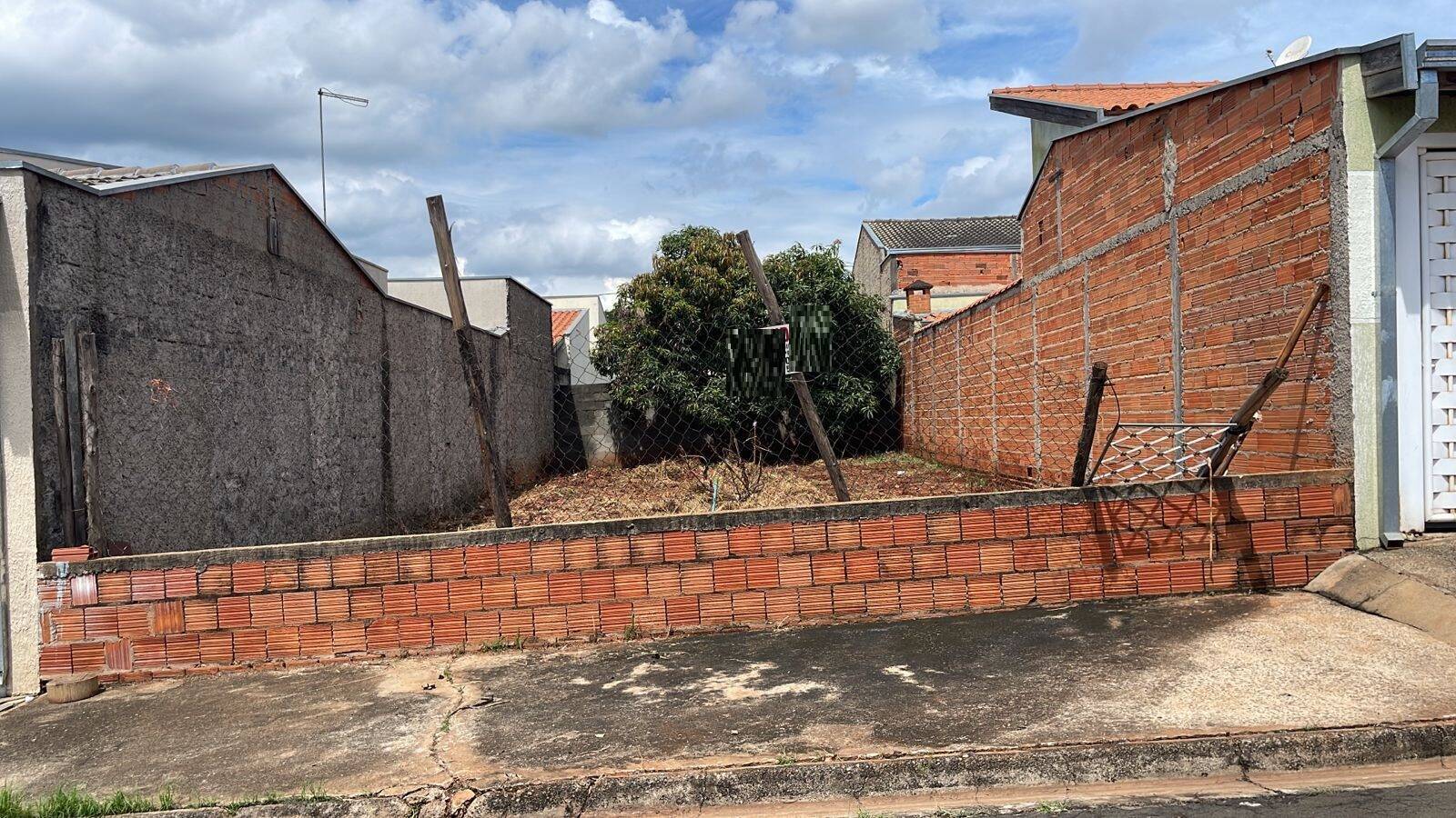 #2400 - Terreno para Venda em Nova Odessa - SP