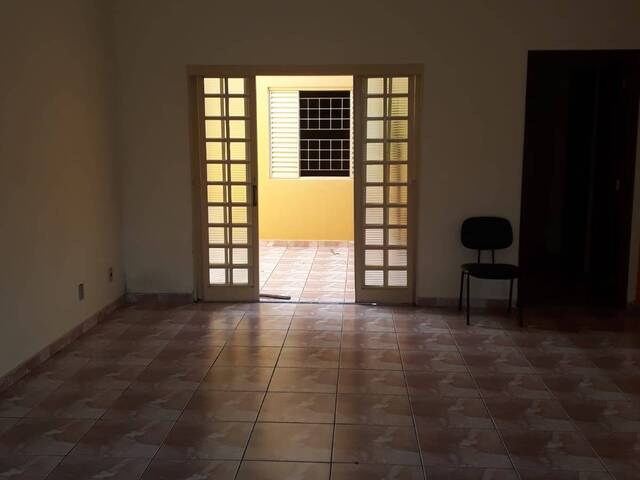 #2440 - Casa para Venda em Sumaré - SP - 3